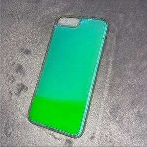 FREE‼️iPhone 8/7 PLUS green case with sand inside